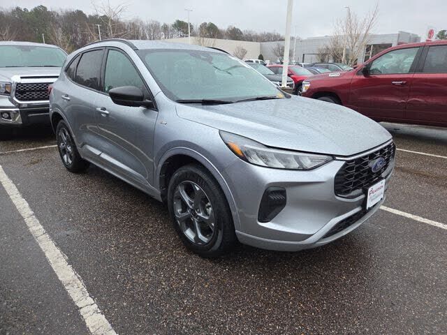2024 FORD Escape