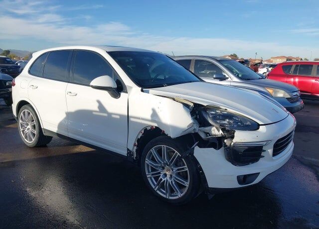 2017 PORSCHE Cayenne