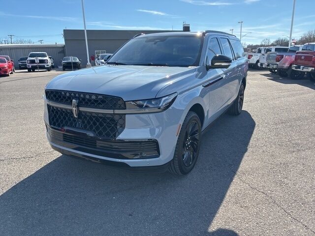 2025 LINCOLN Navigator L