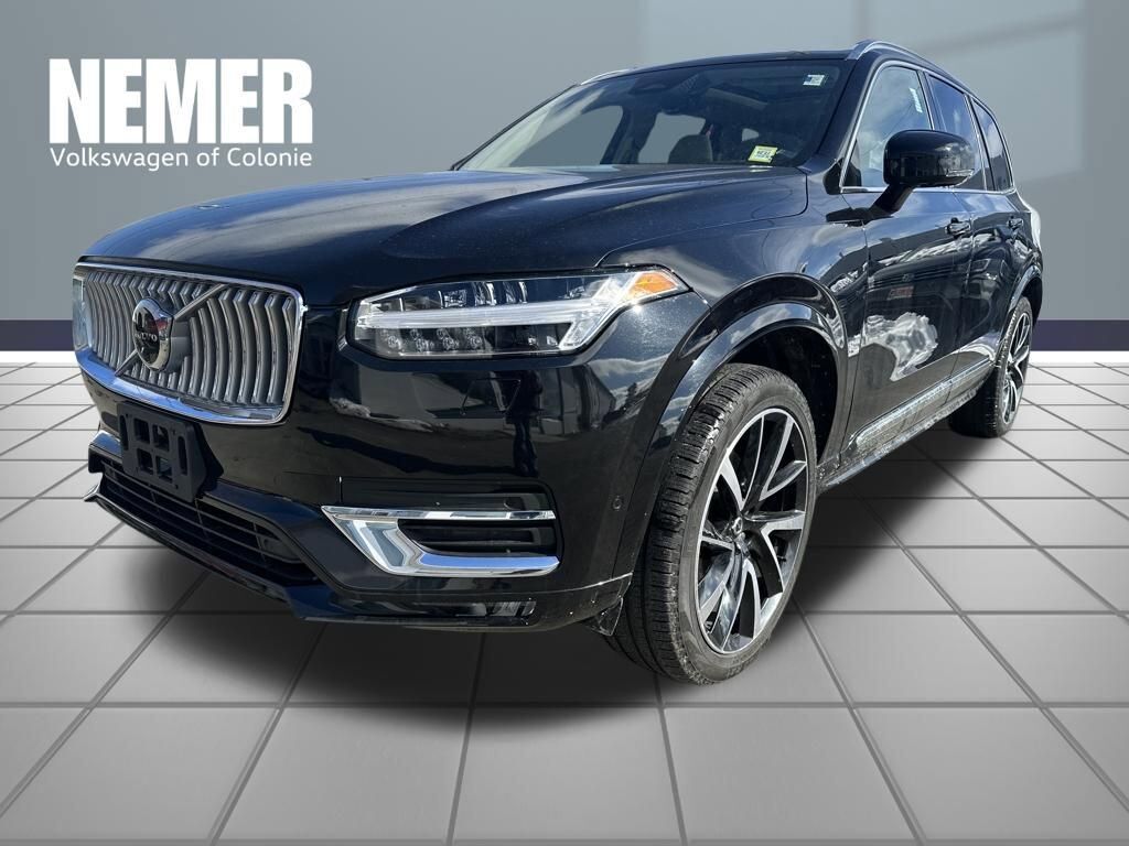 2023 VOLVO XC90