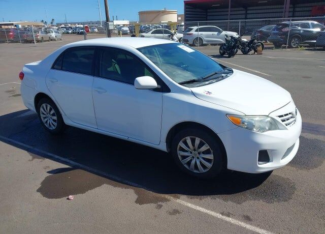 2013 TOYOTA Corolla