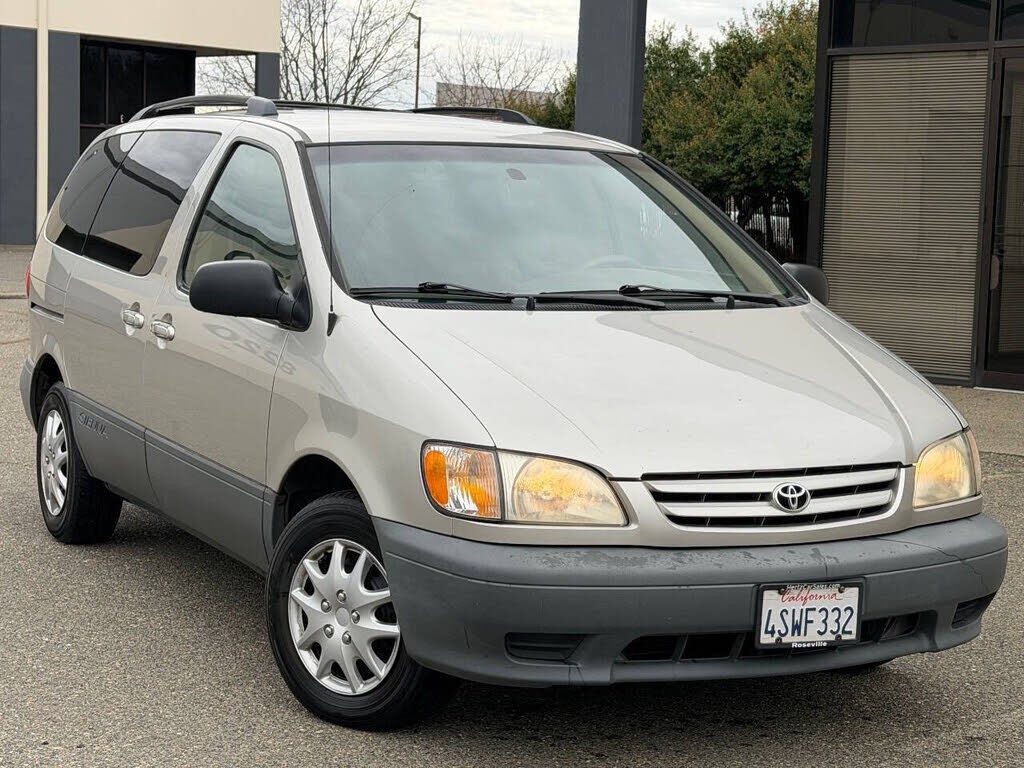 2001 TOYOTA Sienna