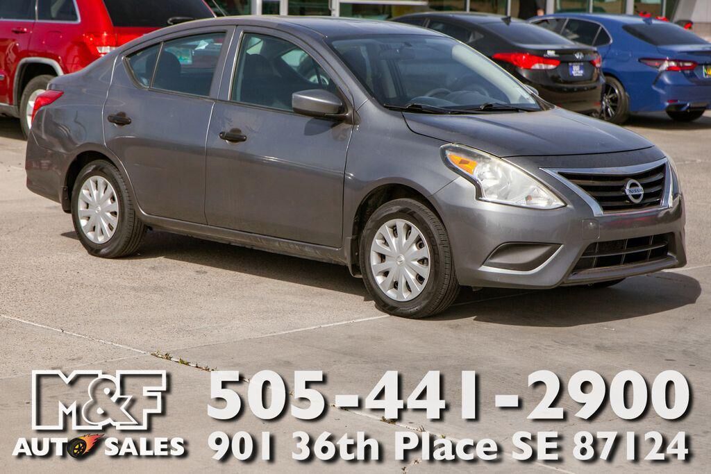 2017 NISSAN Versa