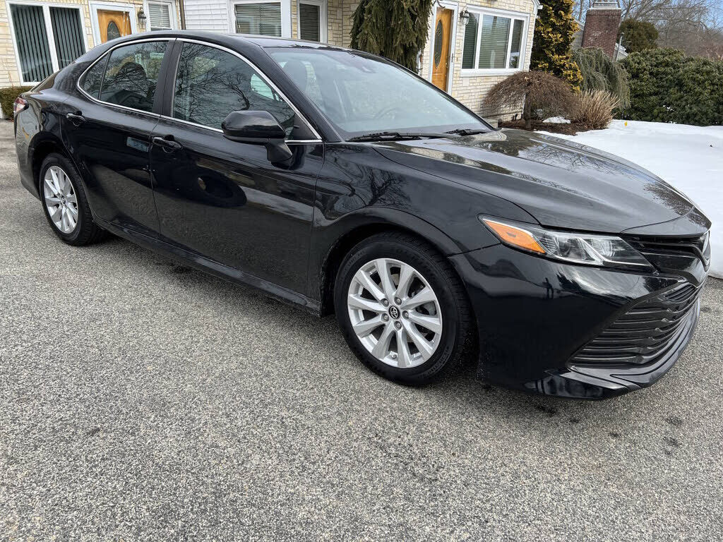 2019 TOYOTA Camry
