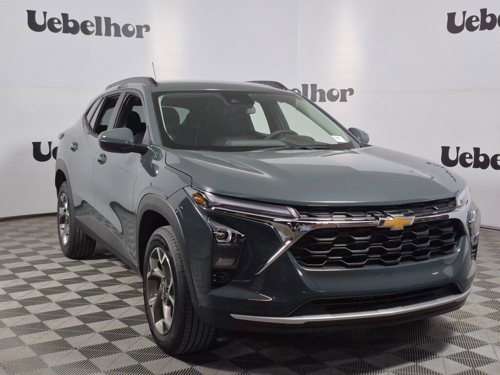 2026 CHEVROLET Trax