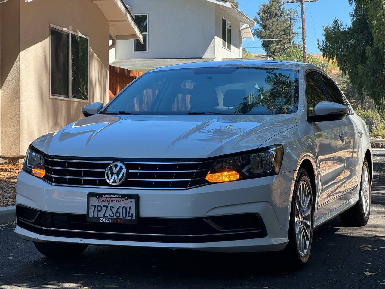 2016 VOLKSWAGEN Passat