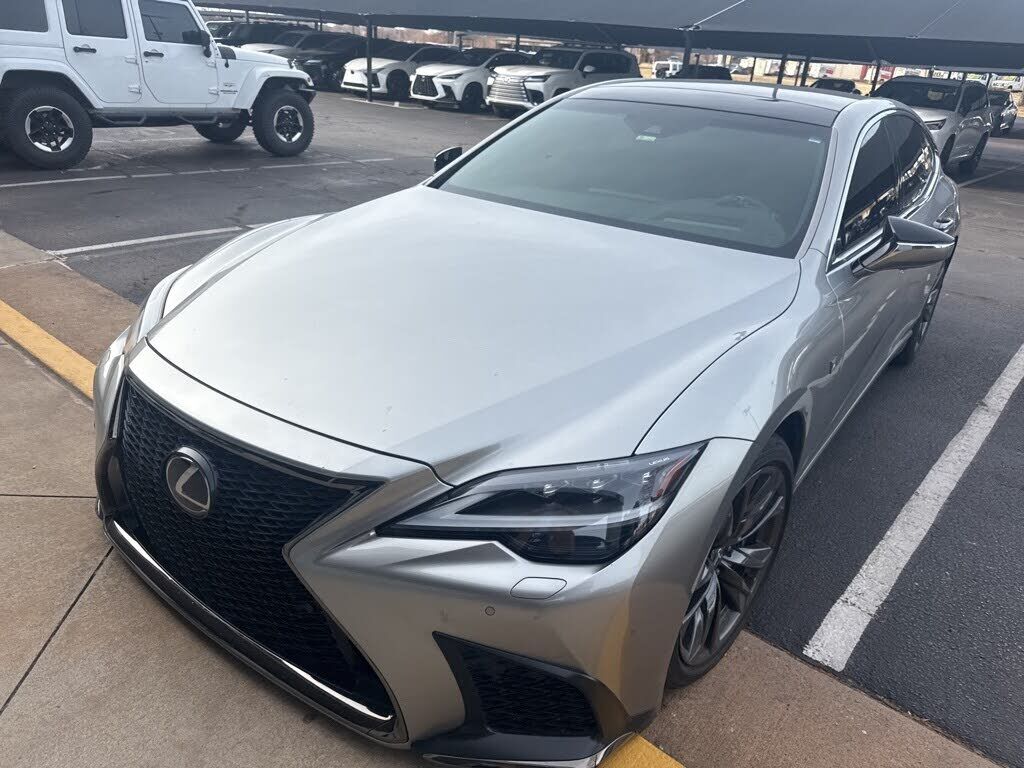 2022 LEXUS LS