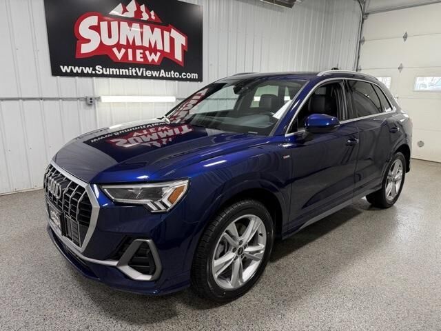 2022 AUDI Q3