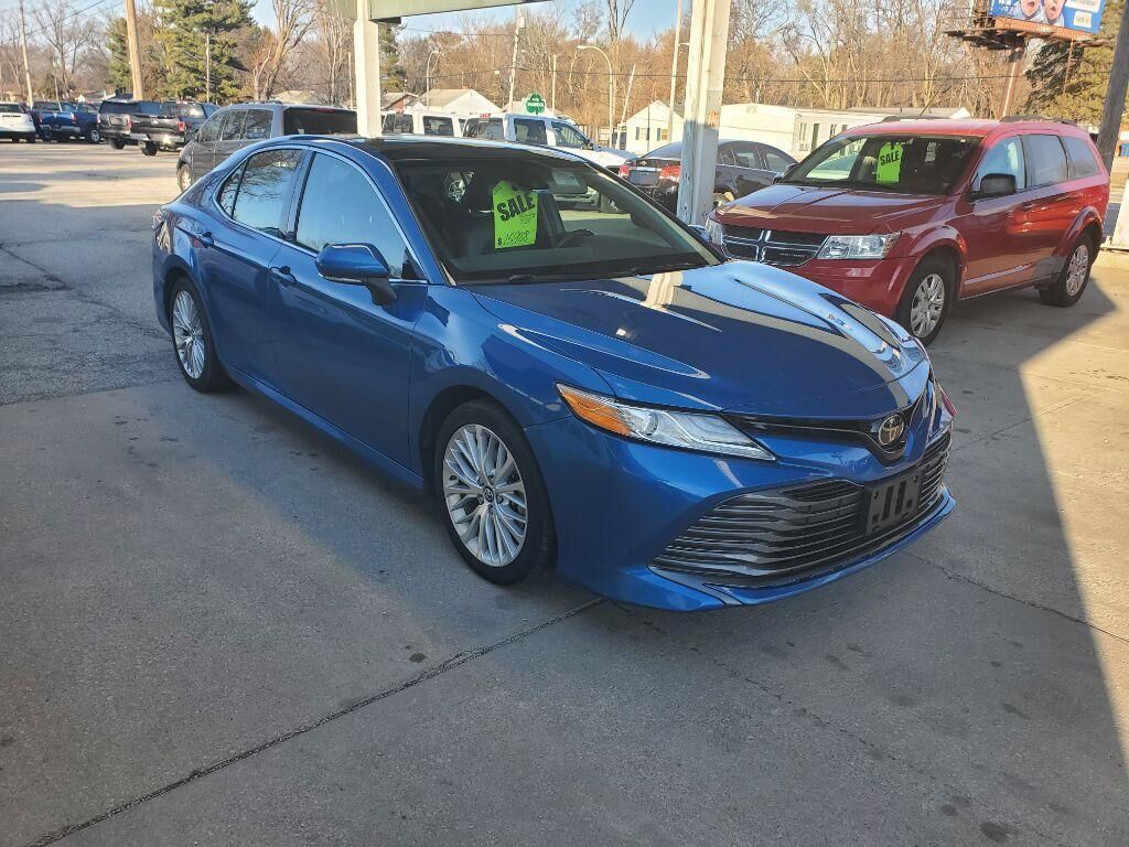 2019 TOYOTA Camry