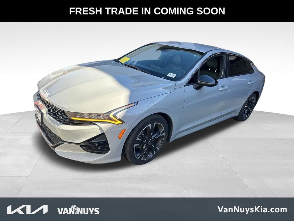 2022 KIA K5