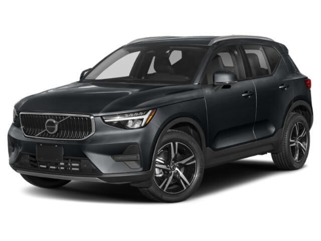 2023 VOLVO XC40