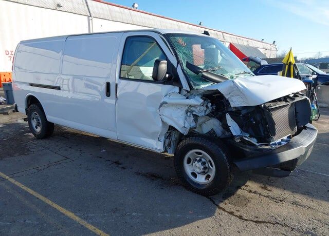 2022 CHEVROLET Express