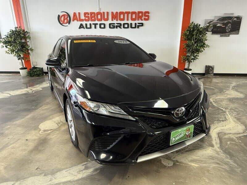 2019 TOYOTA Camry