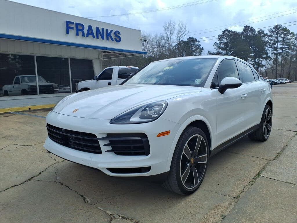 2022 PORSCHE Cayenne