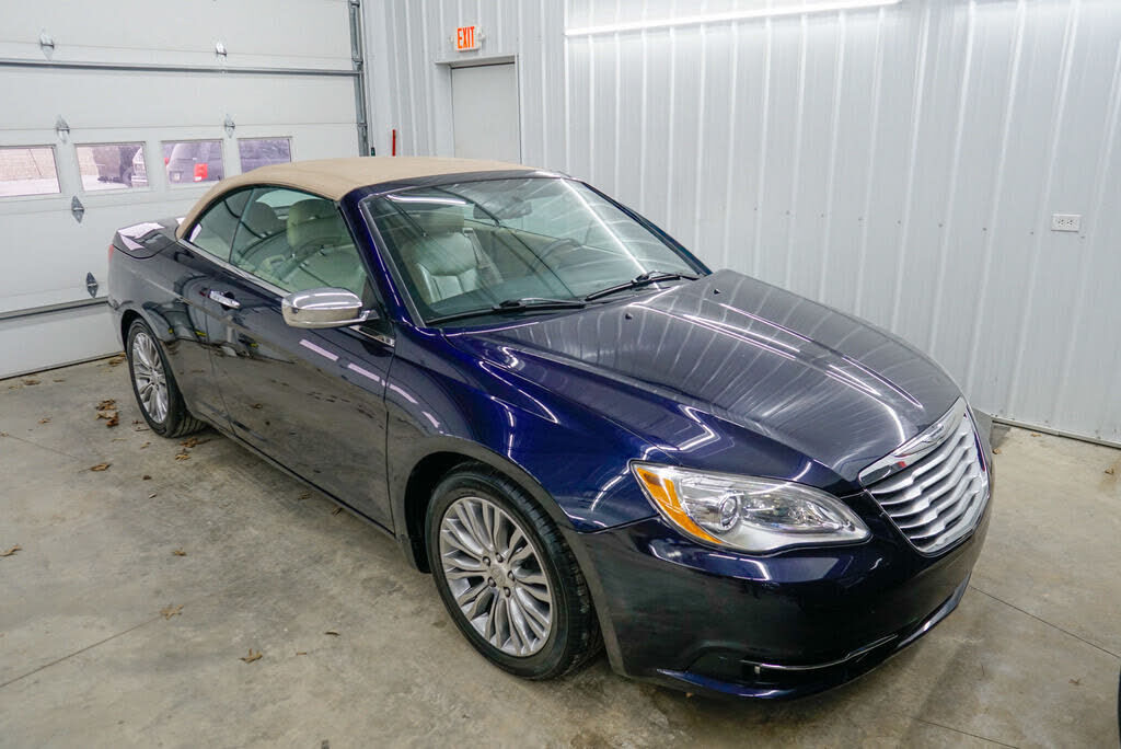 2012 CHRYSLER 200