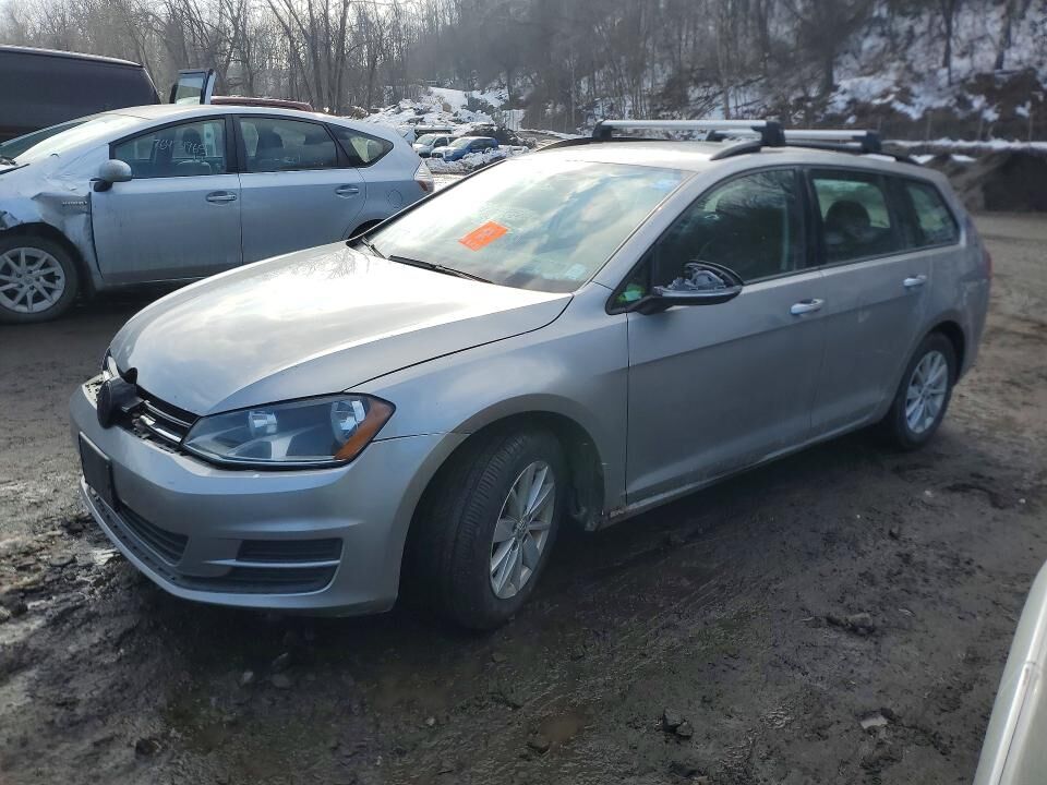 2016 VOLKSWAGEN Golf SportWagen