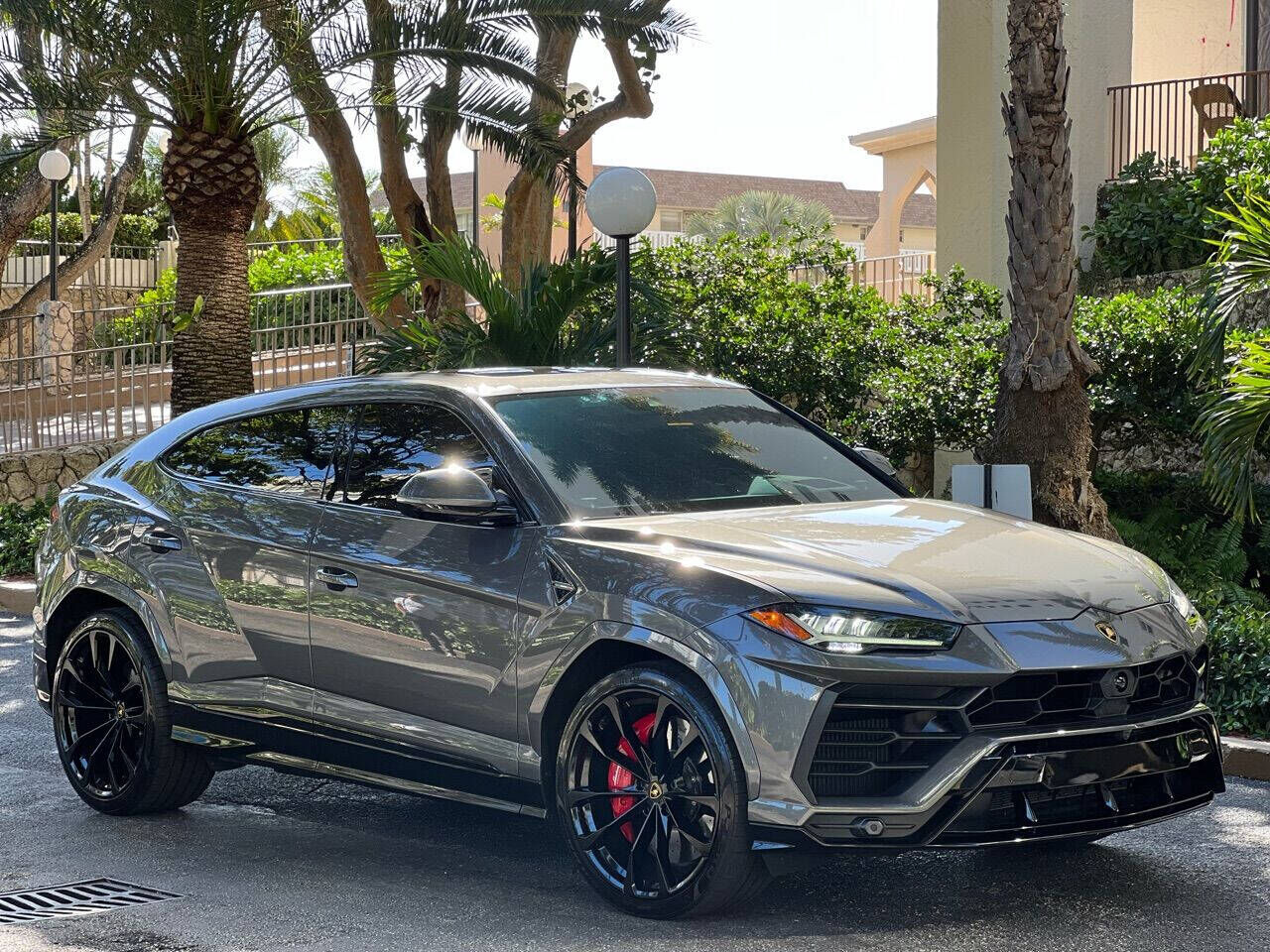 2021 LAMBORGHINI URUS