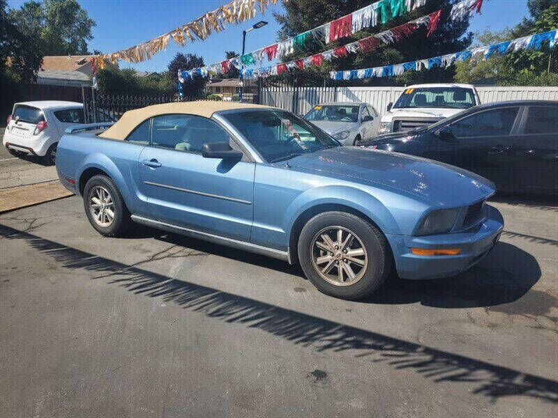 2006 FORD Mustang