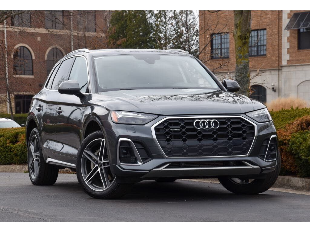 2021 AUDI Q5 e