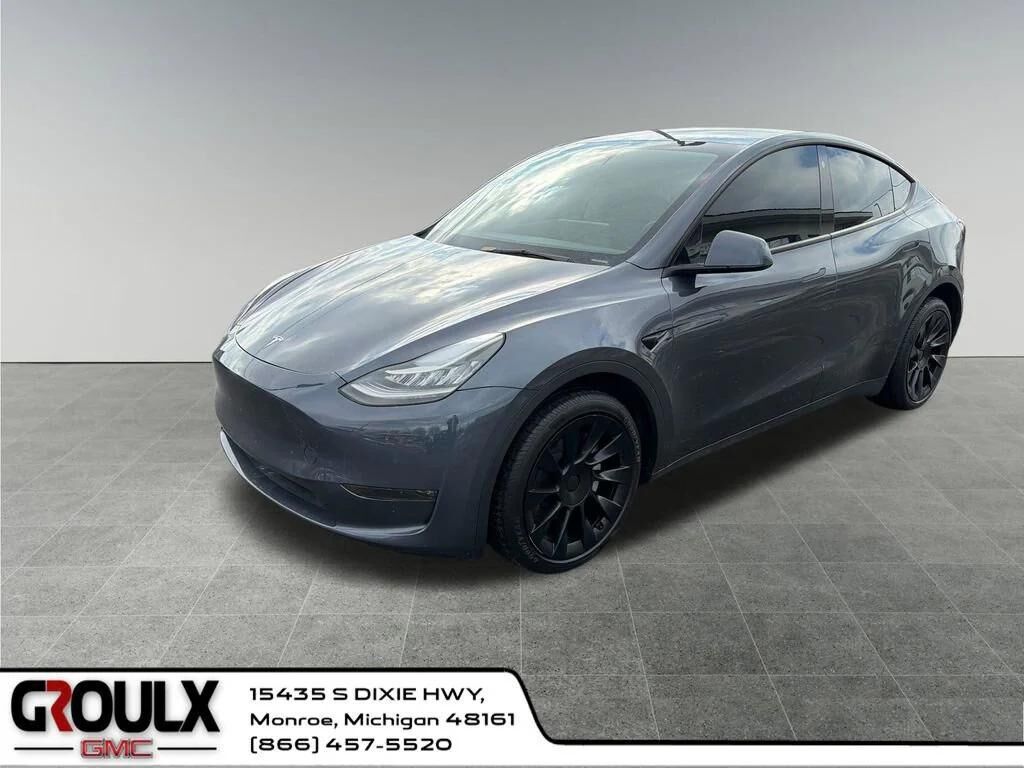 2023 TESLA Model Y