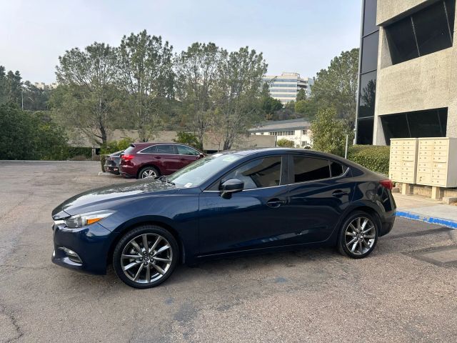 2018 MAZDA Mazda3