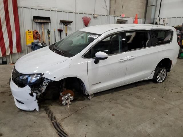 2022 CHRYSLER Voyager
