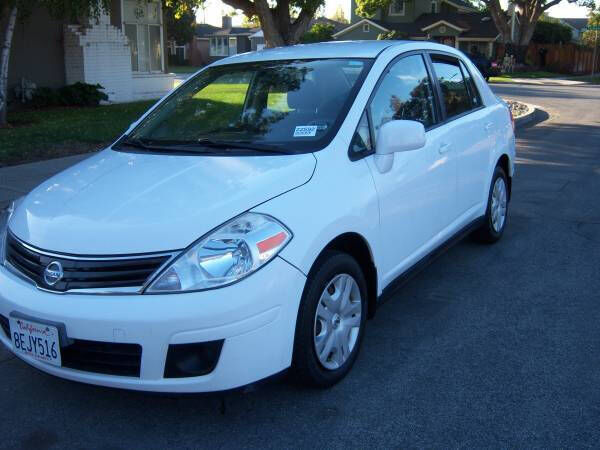 2011 NISSAN Versa