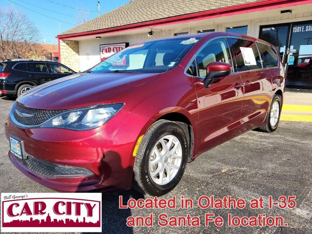 2021 CHRYSLER Voyager