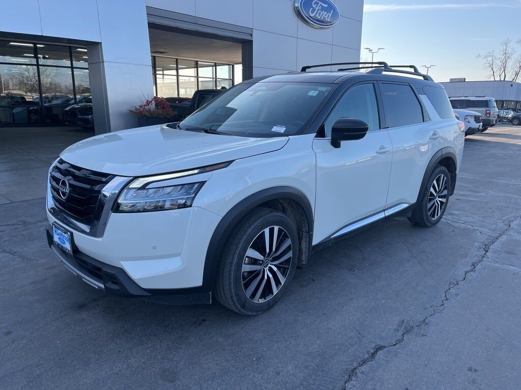 2024 NISSAN Pathfinder