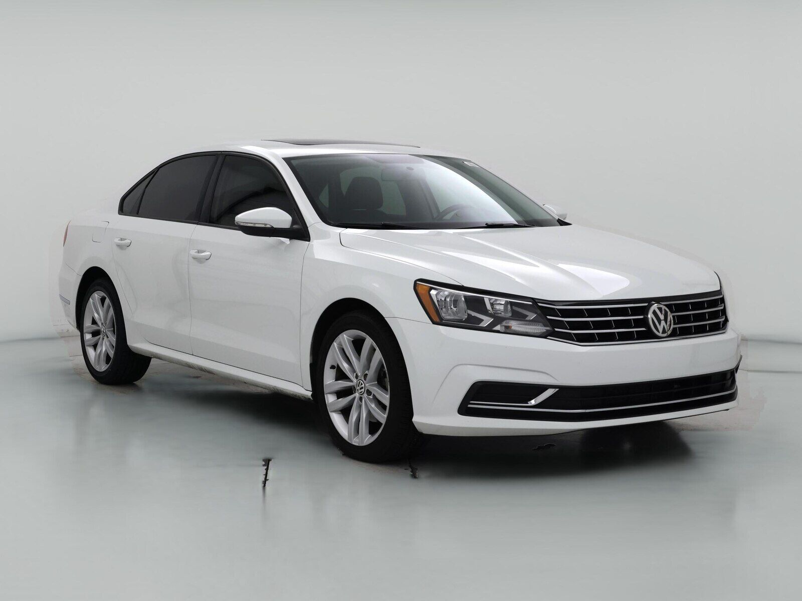 2019 VOLKSWAGEN Passat