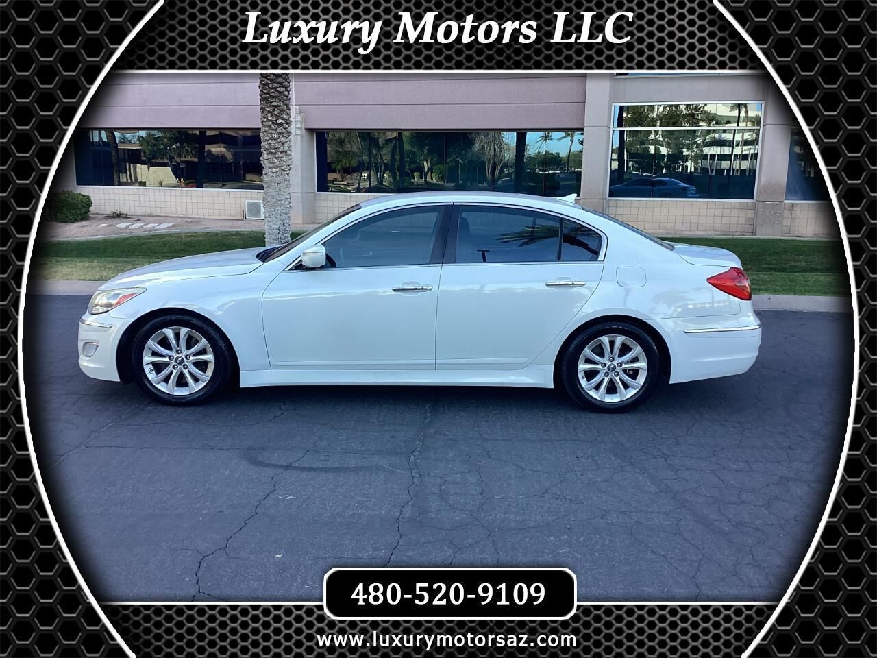 2013 HYUNDAI Genesis