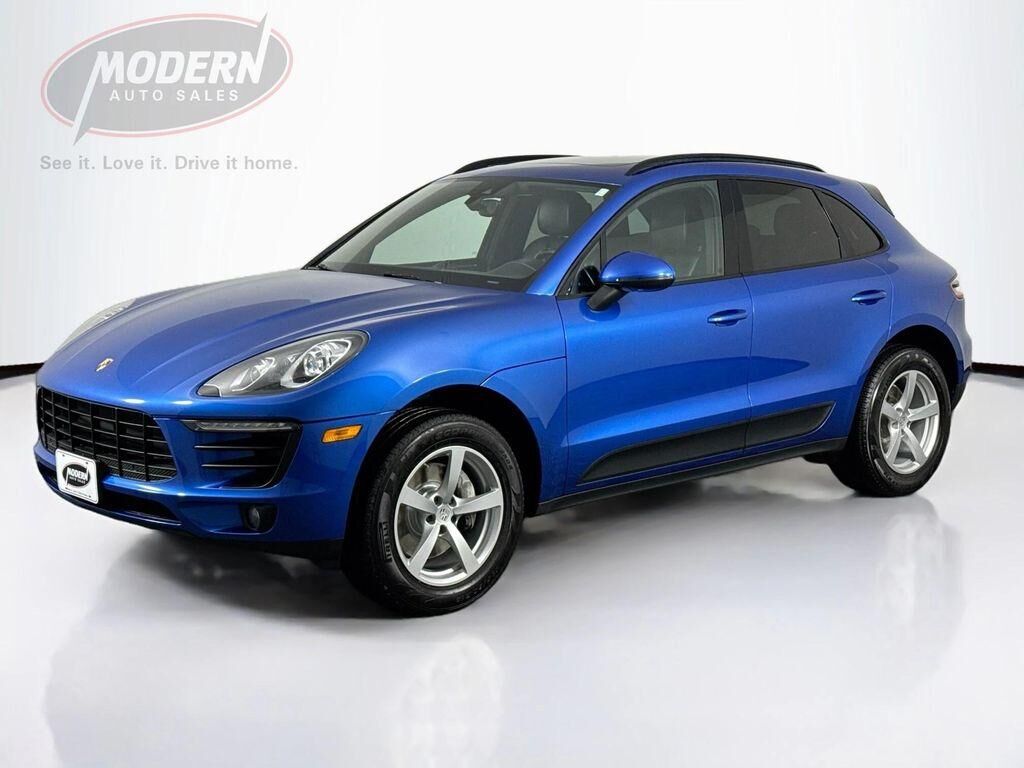 2018 PORSCHE Macan