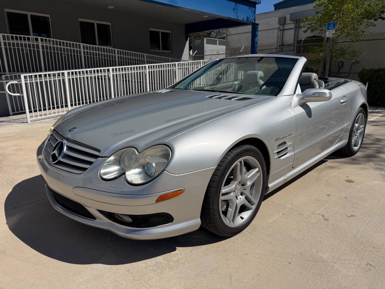 2004 MERCEDES-BENZ SL-Class