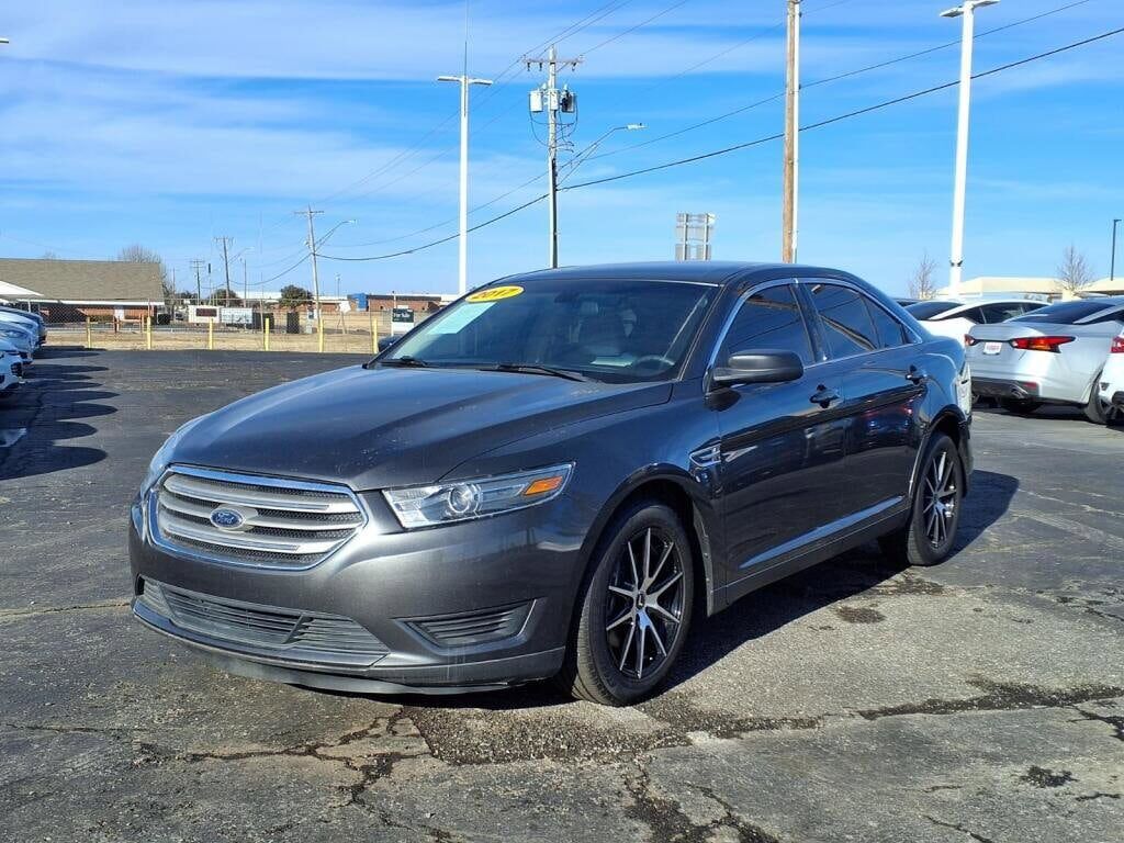 2017 FORD Taurus