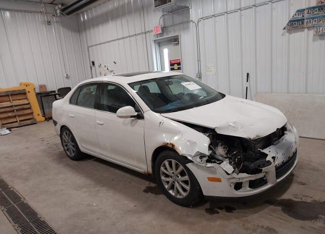 2010 VOLKSWAGEN Jetta