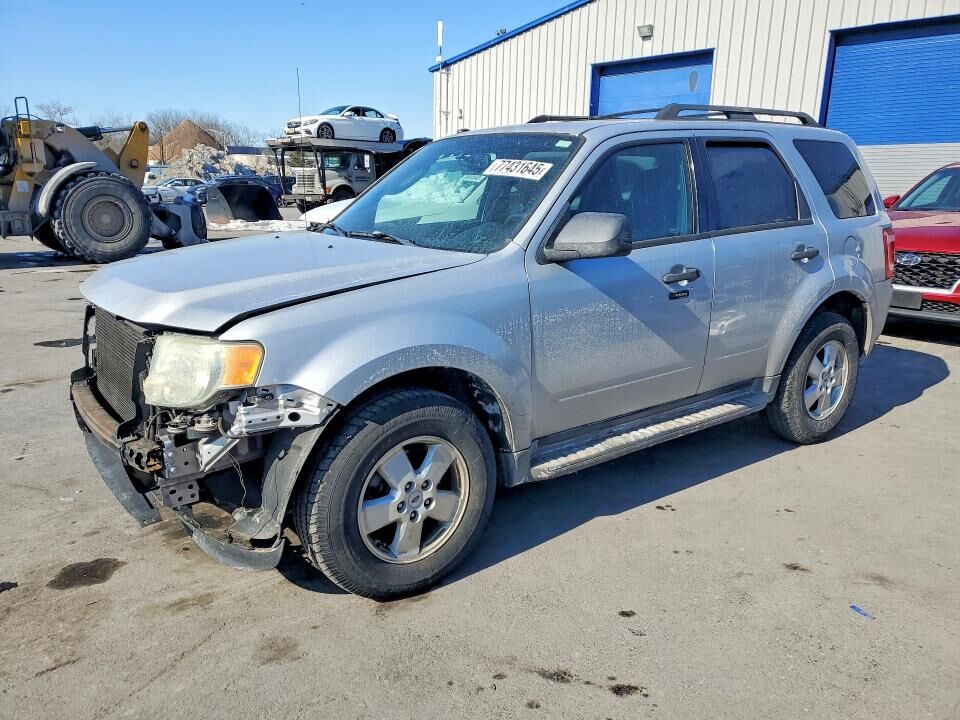 2011 FORD Escape