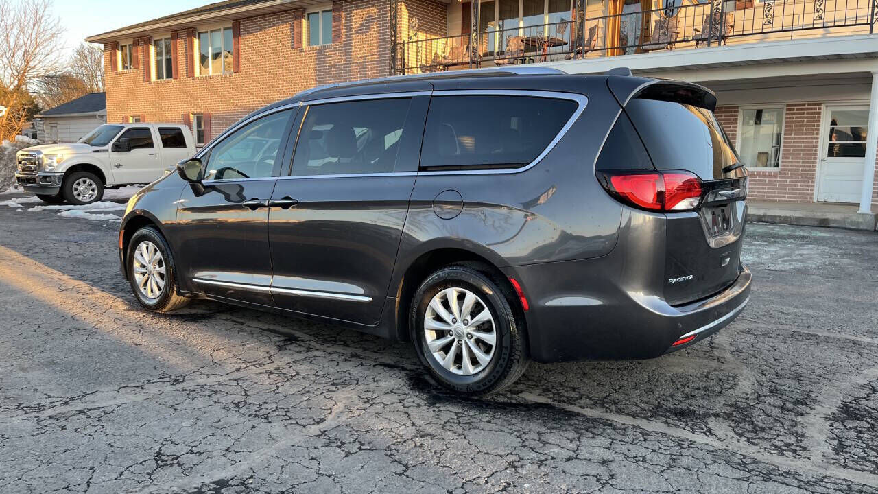2019 CHRYSLER Pacifica