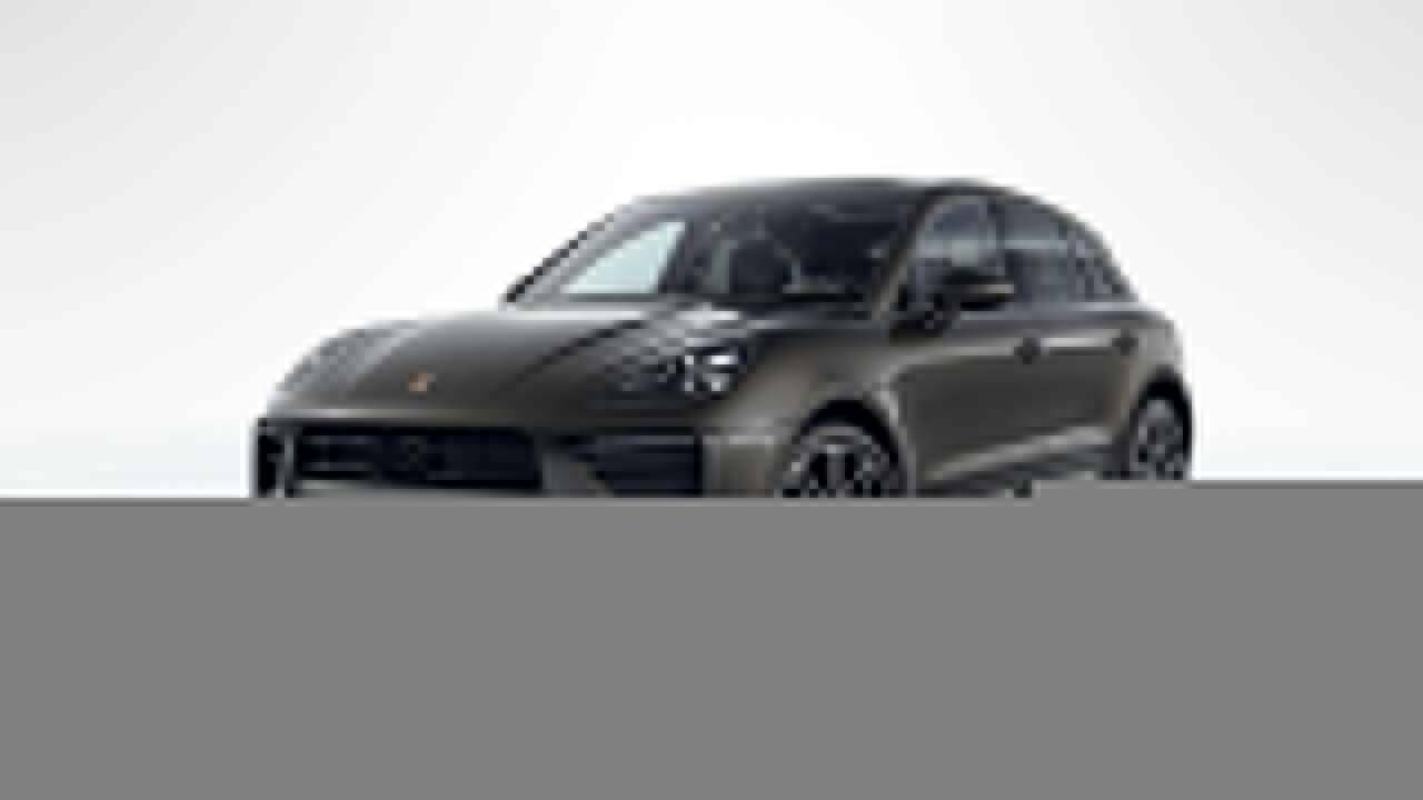 2026 PORSCHE Macan
