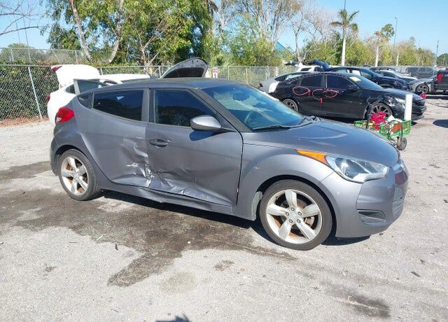 2014 HYUNDAI Veloster