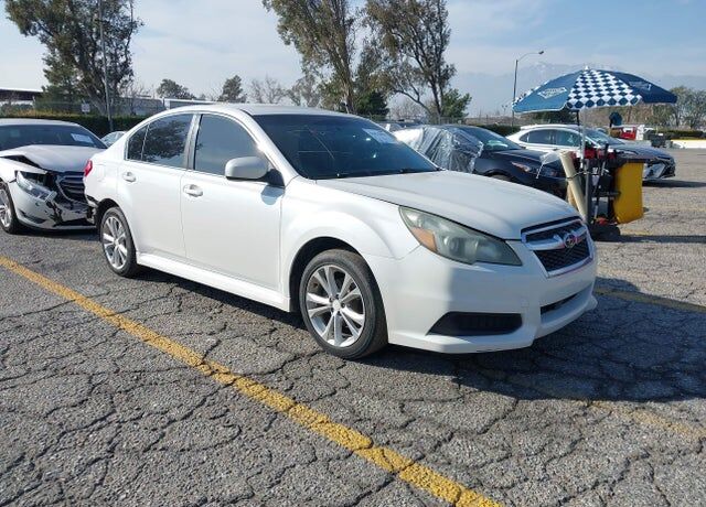2013 SUBARU Legacy