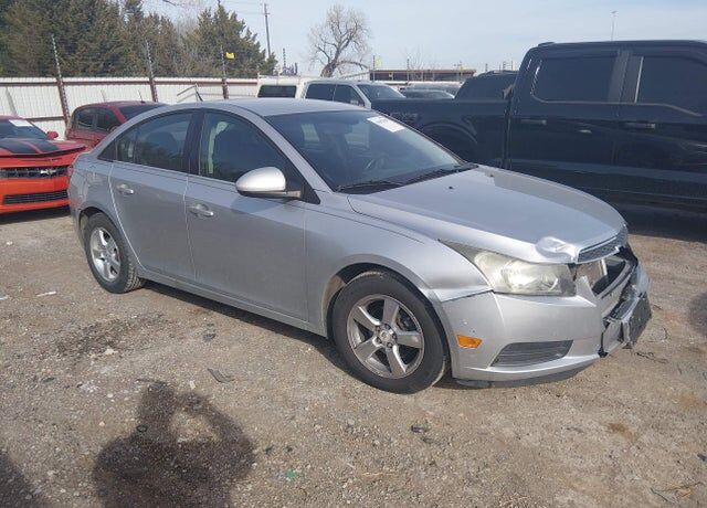 2013 CHEVROLET Cruze