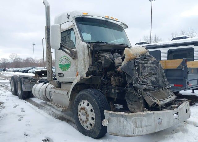 2016 PETERBILT 579