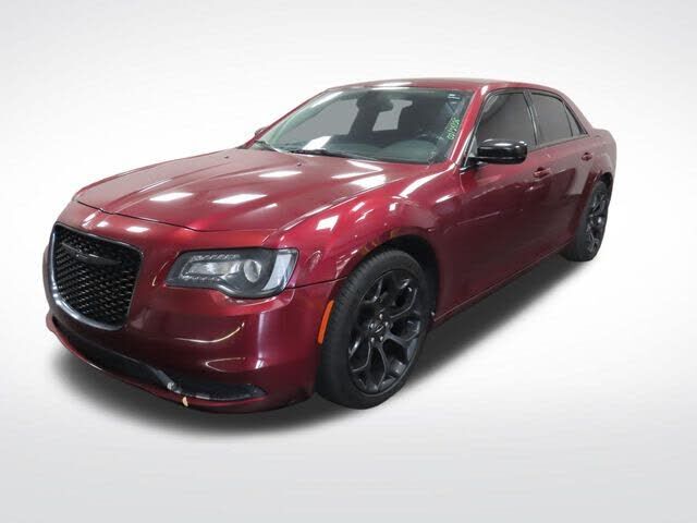 2019 CHRYSLER 300