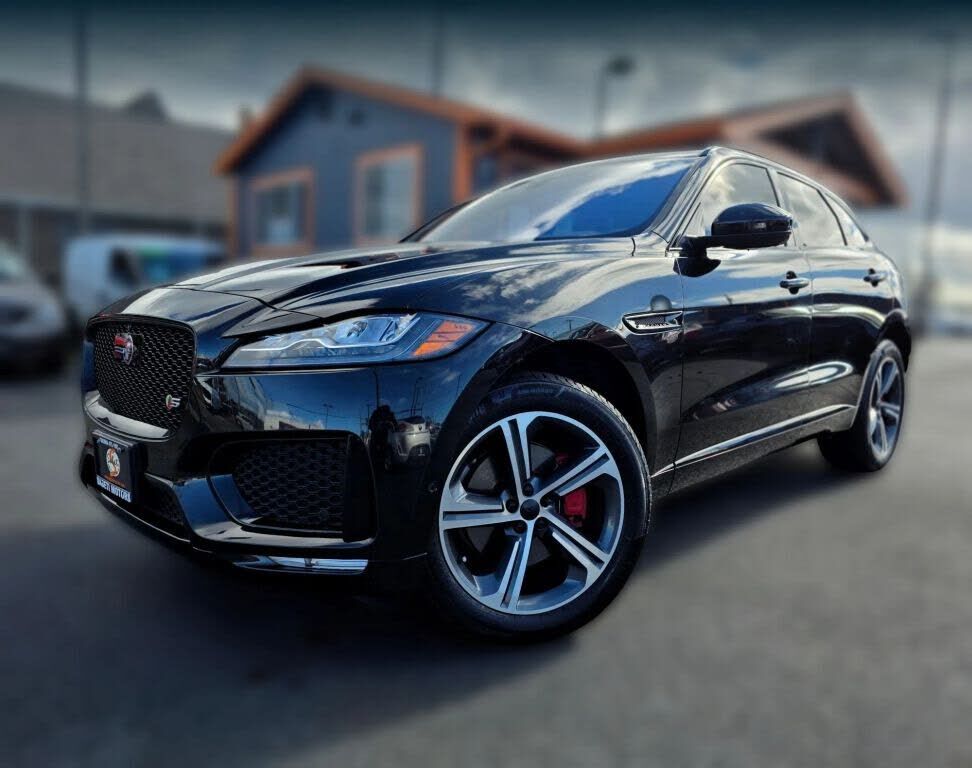 2017 JAGUAR F-Pace