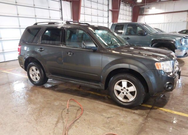 2009 FORD Escape