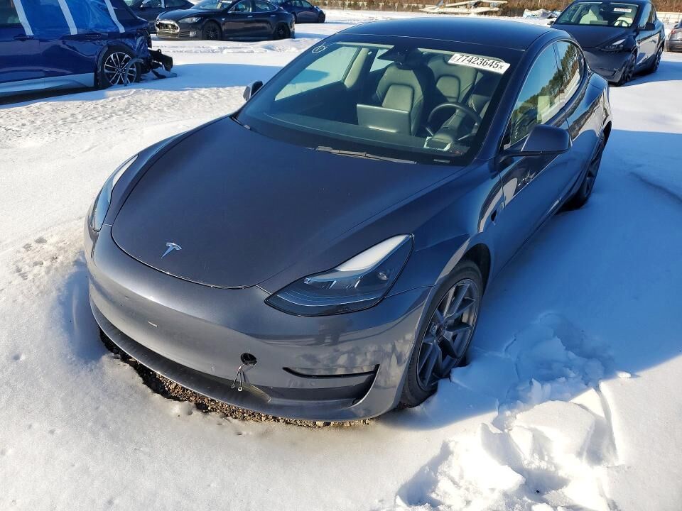 2022 TESLA Model 3