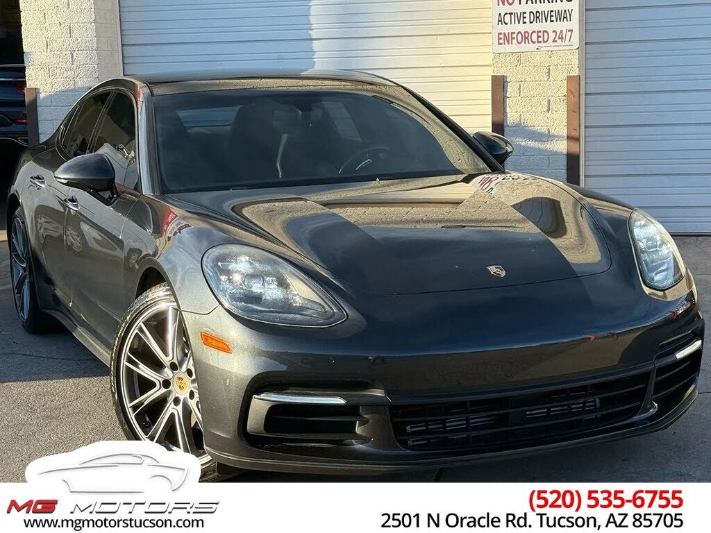 2018 PORSCHE Panamera