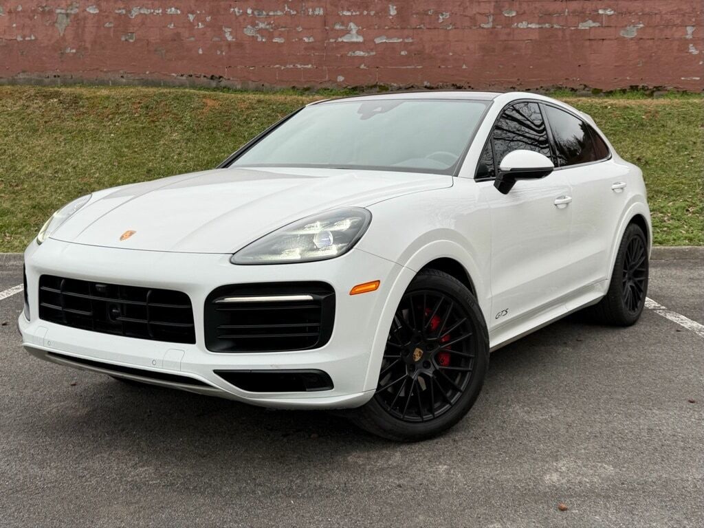 2023 PORSCHE Cayenne