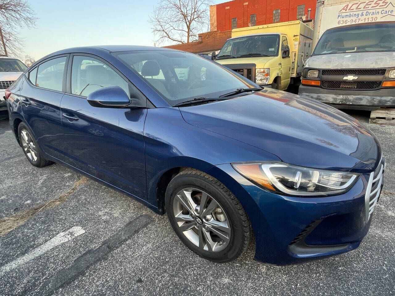 2017 HYUNDAI Elantra