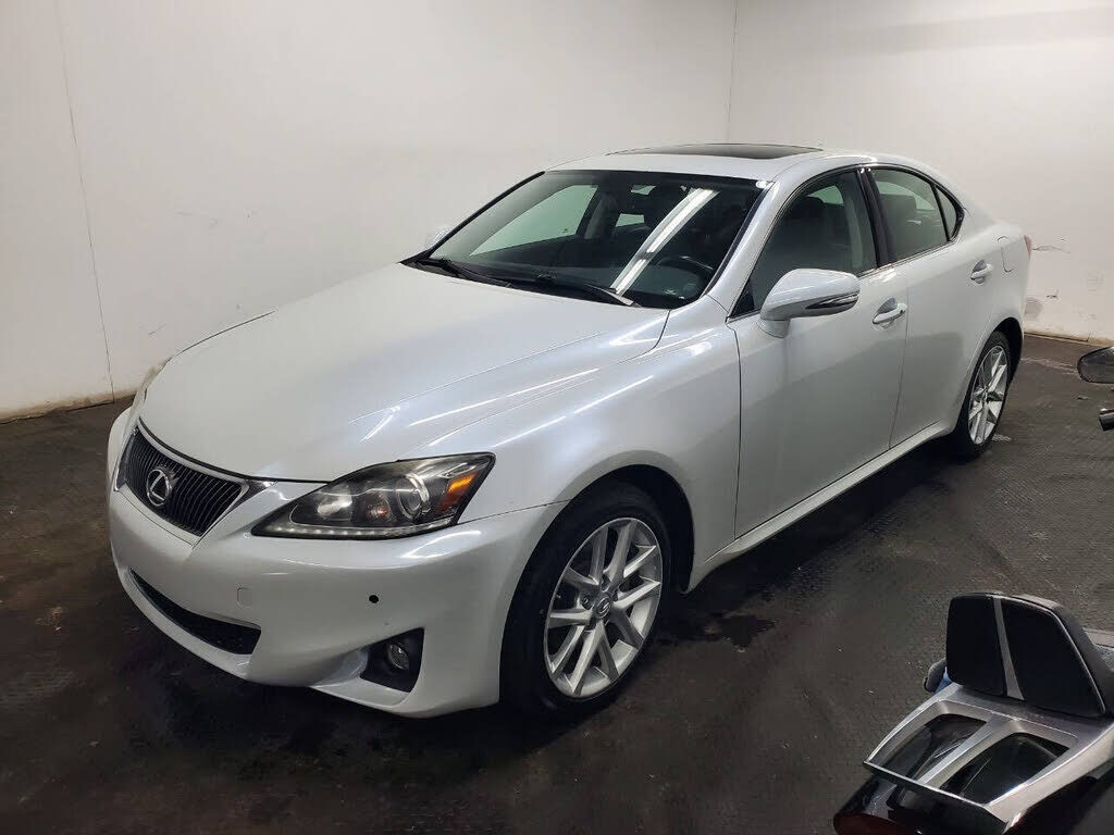 2011 LEXUS IS